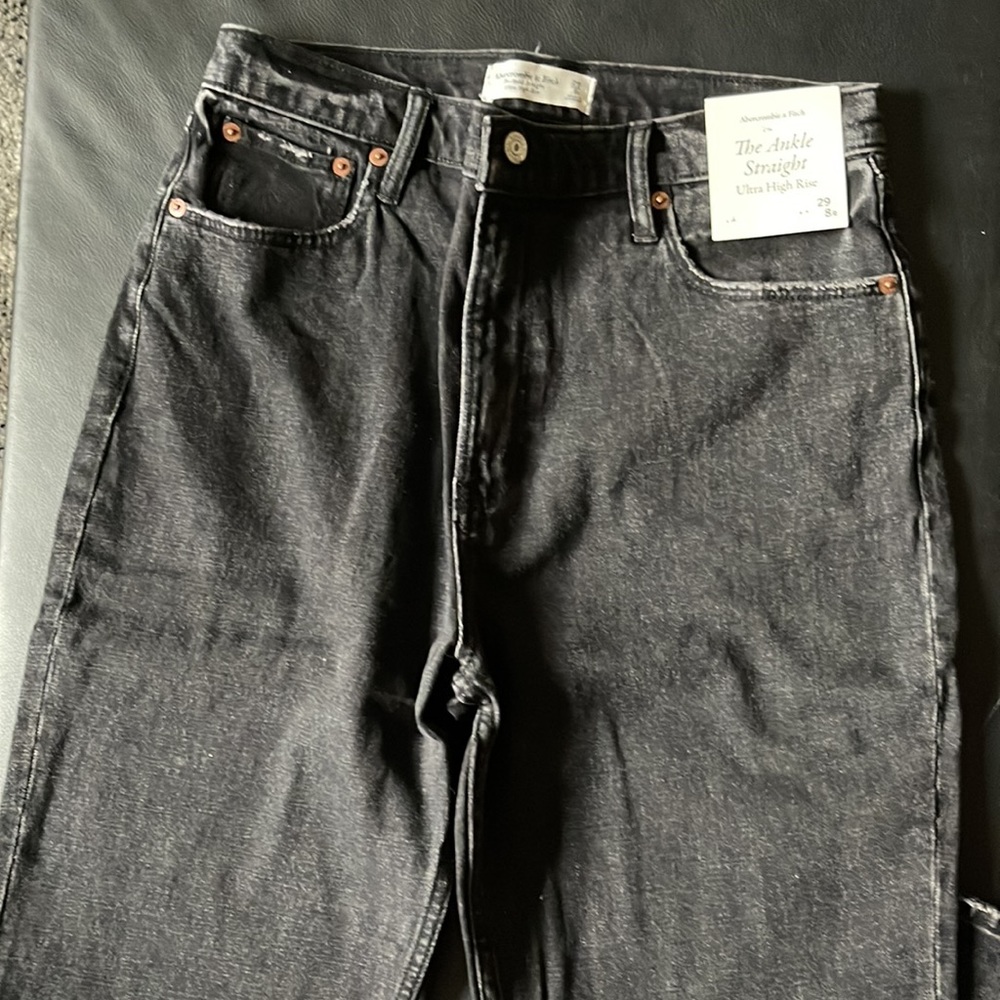 ABERCROMBIE AND FITCH ANKLE STRAIGHT ULTRA HIGH RISE